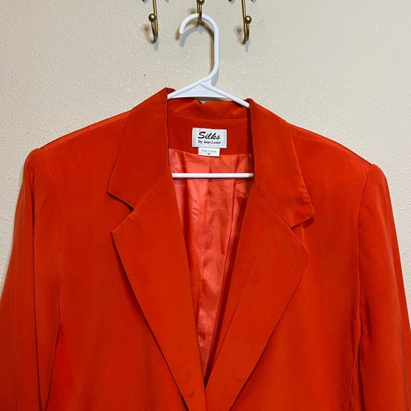 Silks by Jan Leslie Vibrant Orange Blazer. 100% silk. Size 16 - Picture 2 of 4
